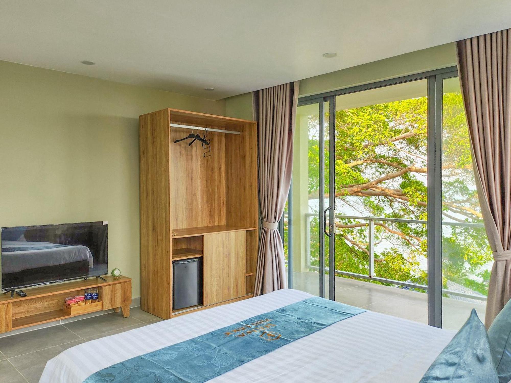 Voyage Phu Quoc Beach Resort Exterior photo