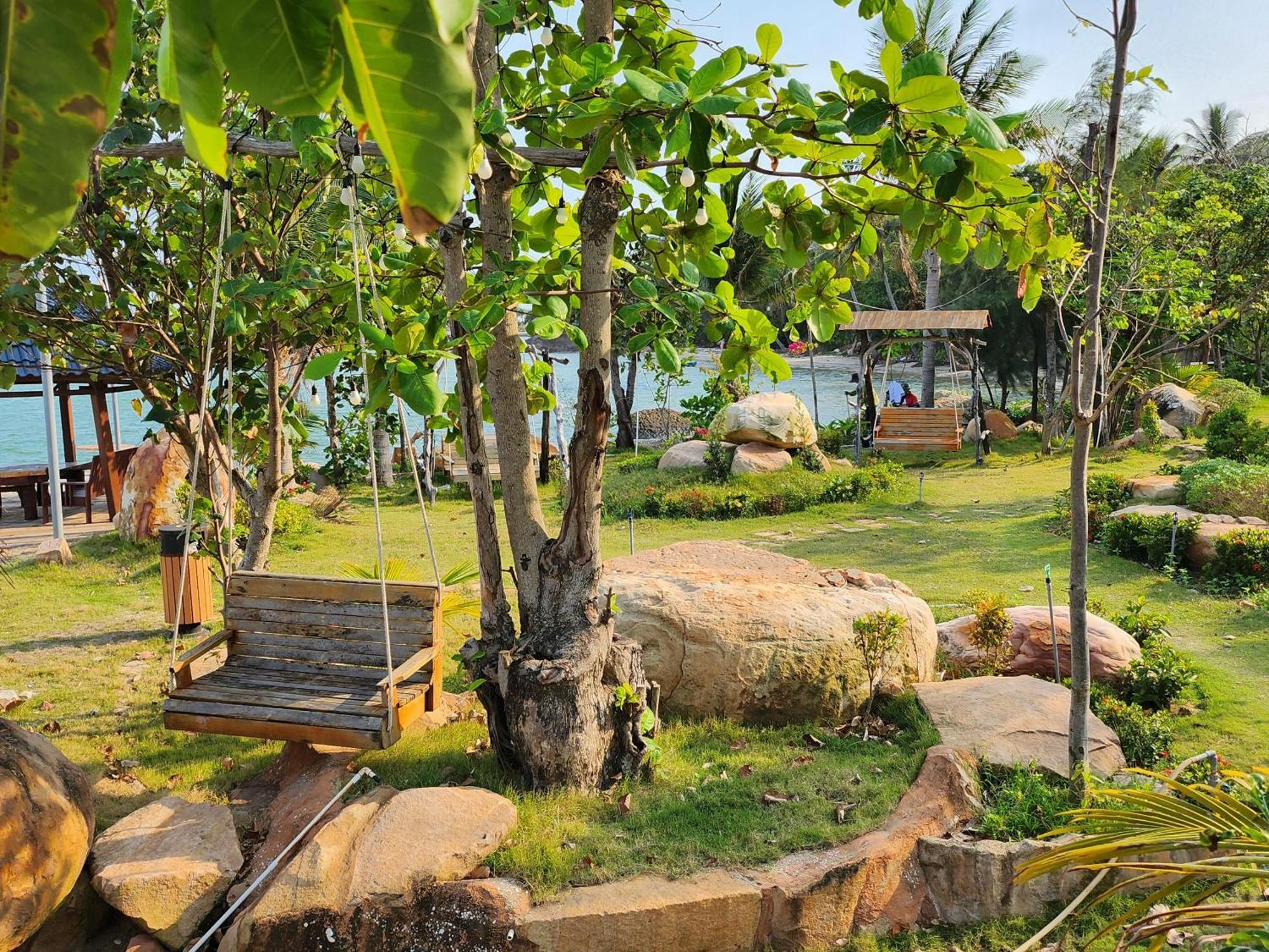 Voyage Phu Quoc Beach Resort Exterior photo